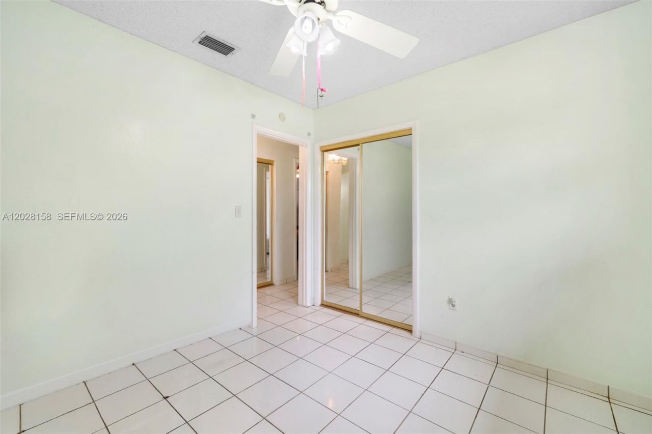 790 W 73rd Pl, Hialeah, FL 33014 Photo
