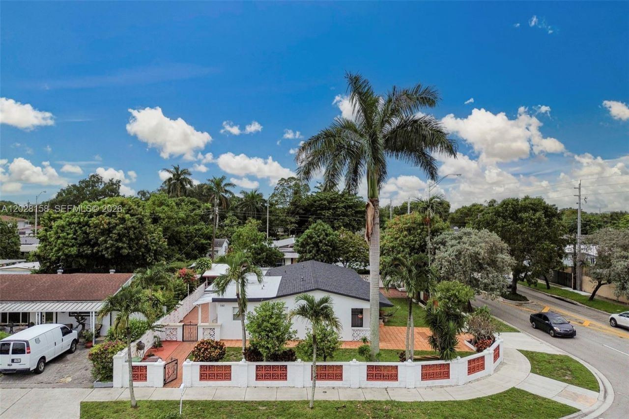790 W 73rd Pl, Hialeah, FL 33014 Photo