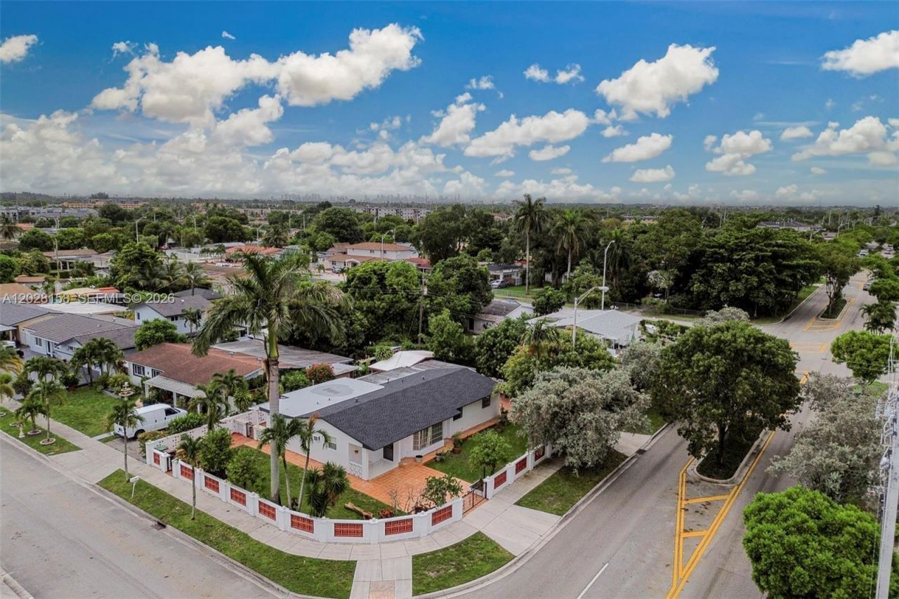 790 W 73rd Pl, Hialeah, FL 33014 Photo