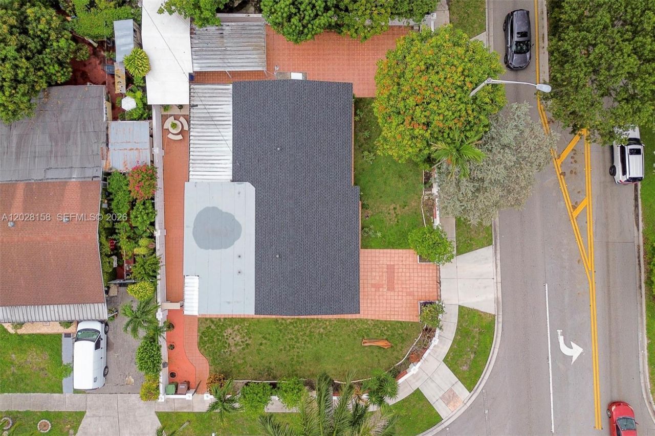 790 W 73rd Pl, Hialeah, FL 33014 Photo