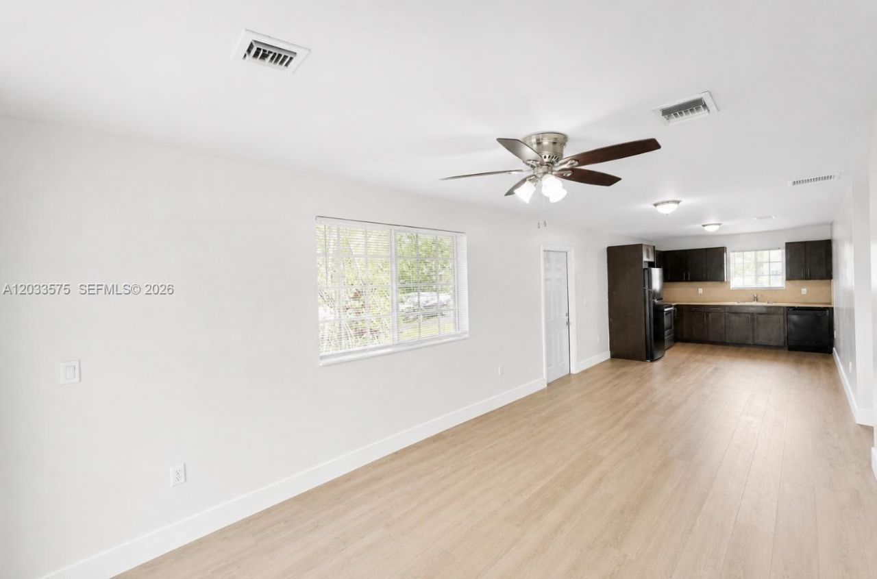 13 S Royal Poinciana Blvd , Unit 24, Miami Springs, FL 33166 Photo