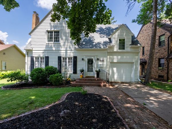 3008 E 18th Street , Davenport, IA 52803