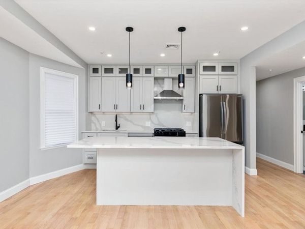 755 Boylston St, Unit 3, Boston, MA 02467