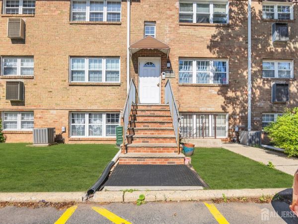 393 College Drive, Edison, NJ 08817