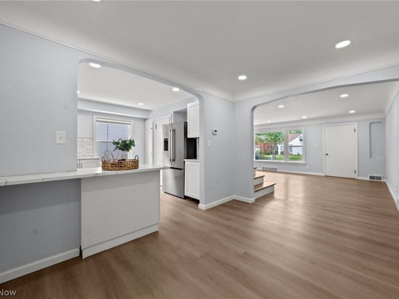 24006 E Silsby Road, Beachwood, OH 44122 Photo 11