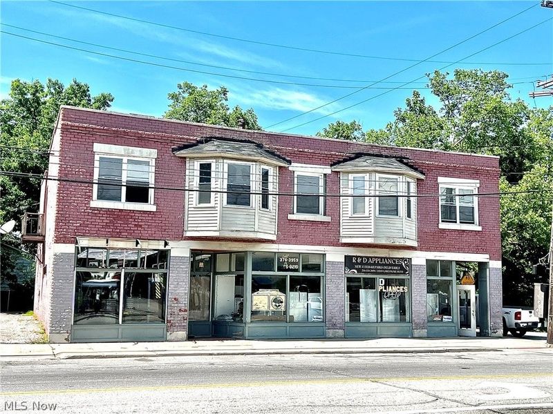 15557 Lake Shore Boulevard, Cleveland, OH 44110 Photo 1
