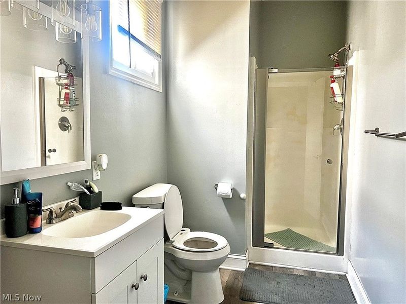 15557 Lake Shore Boulevard, Cleveland, OH 44110 Photo 5