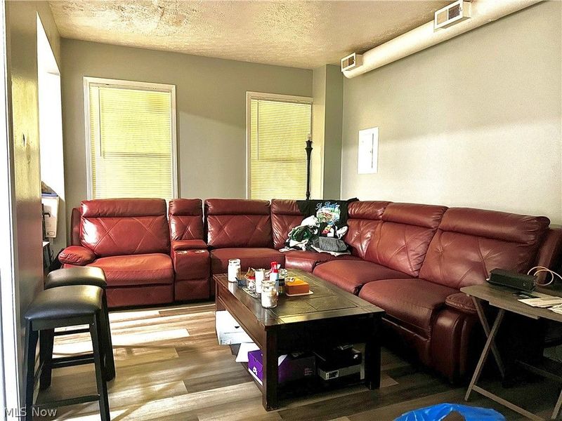 15557 Lake Shore Boulevard, Cleveland, OH 44110 Photo 7