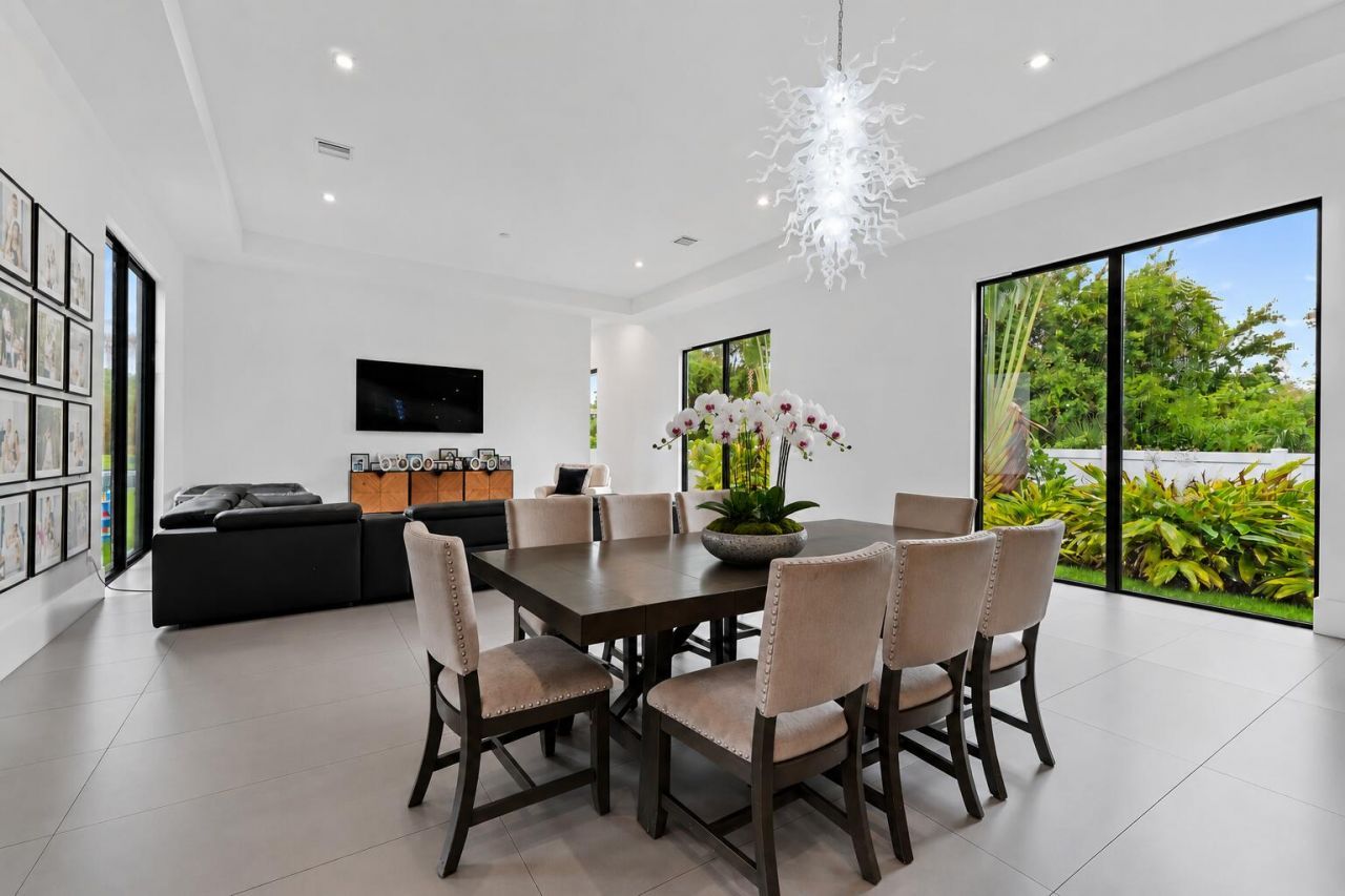 9741 SE Gomez Avenue, Hobe Sound, FL 33455 Photo