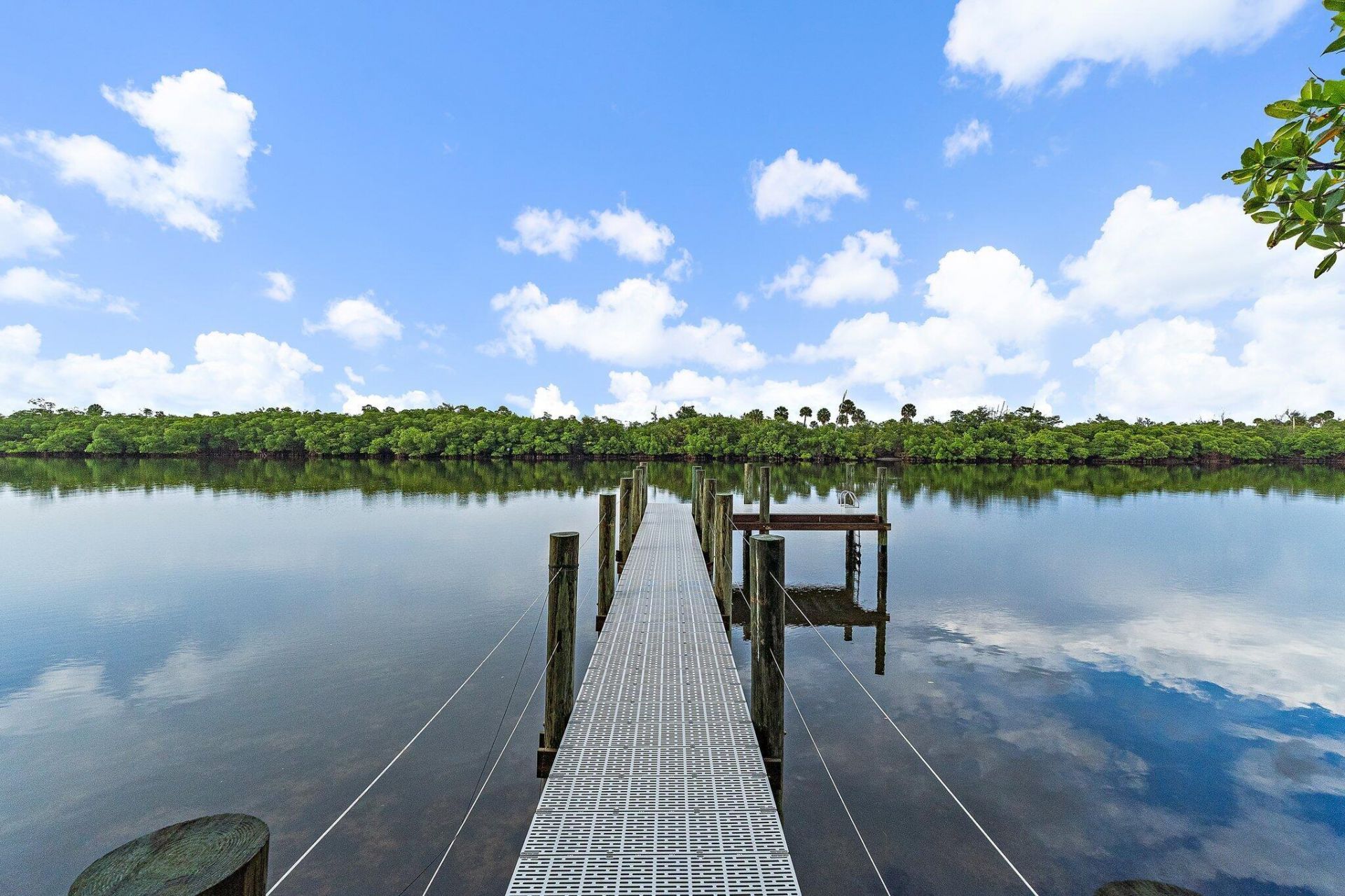 9741 SE Gomez Avenue, Hobe Sound, FL 33455 Photo