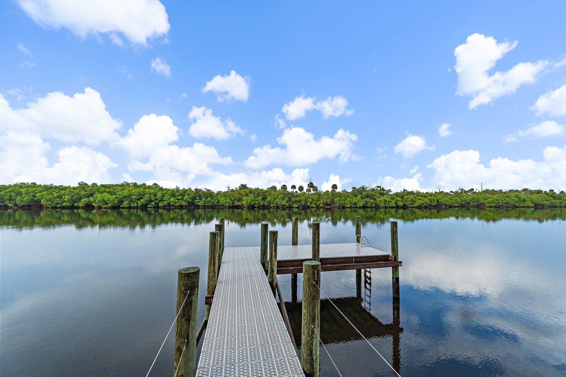 9741 SE Gomez Avenue, Hobe Sound, FL 33455 Photo