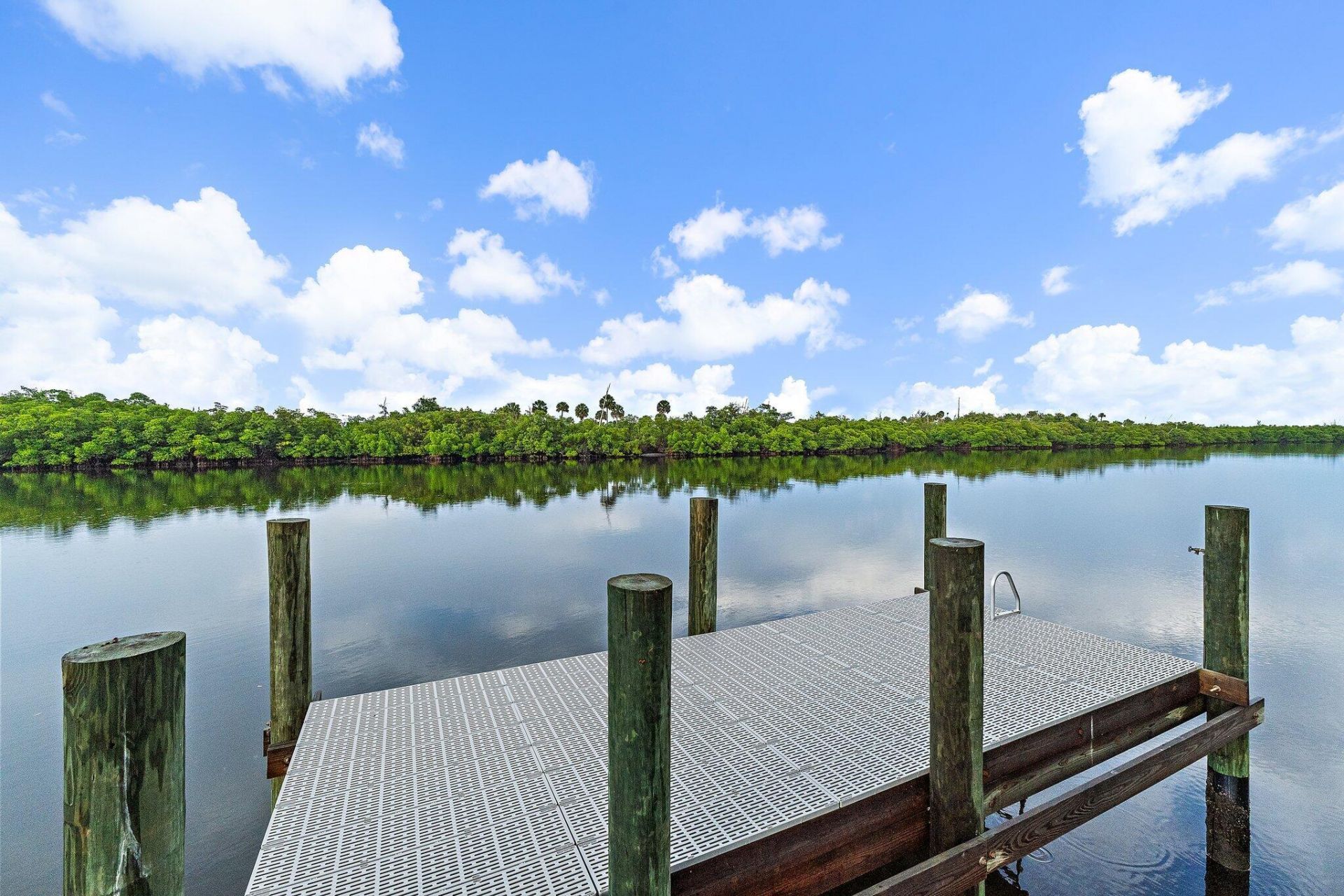 9741 SE Gomez Avenue, Hobe Sound, FL 33455 Photo
