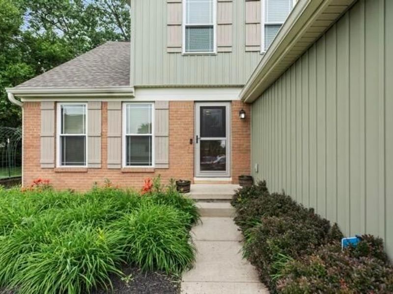 2447 Norview Court, Grove City, OH 43123 Photo 2