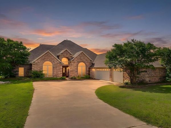 173 Sugartree Circle , Lipan, TX 76462