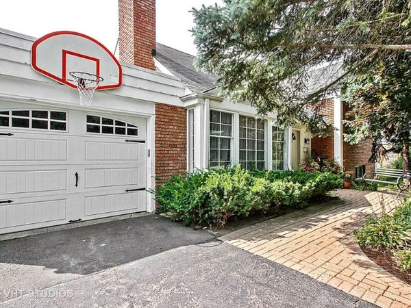 3207 Illinois Road, Wilmette, IL 60091