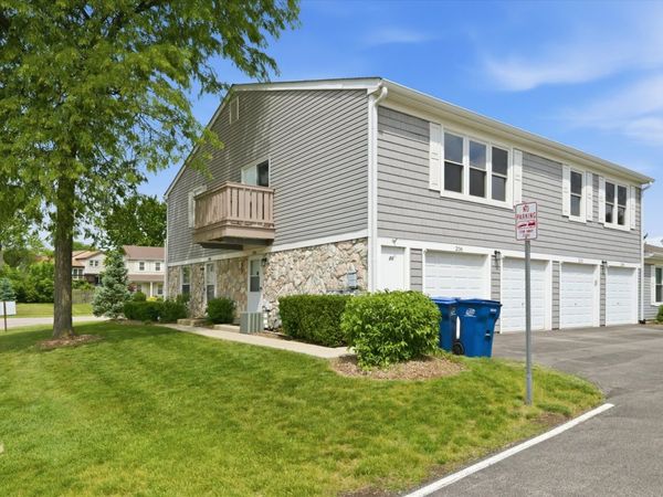 206 Nantucket Harbor , Unit 206, Schaumburg, IL 60193