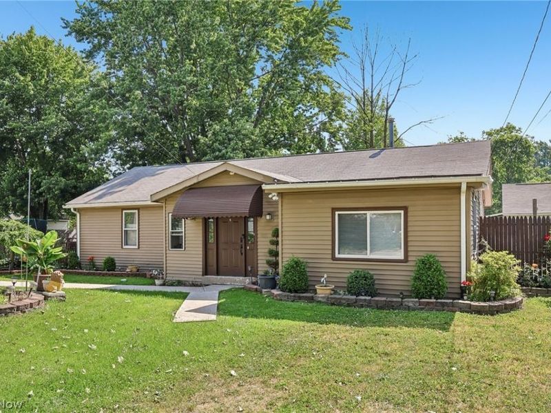 912 Maplewood Avenue, Painesville Township, OH 44077 Photo 3