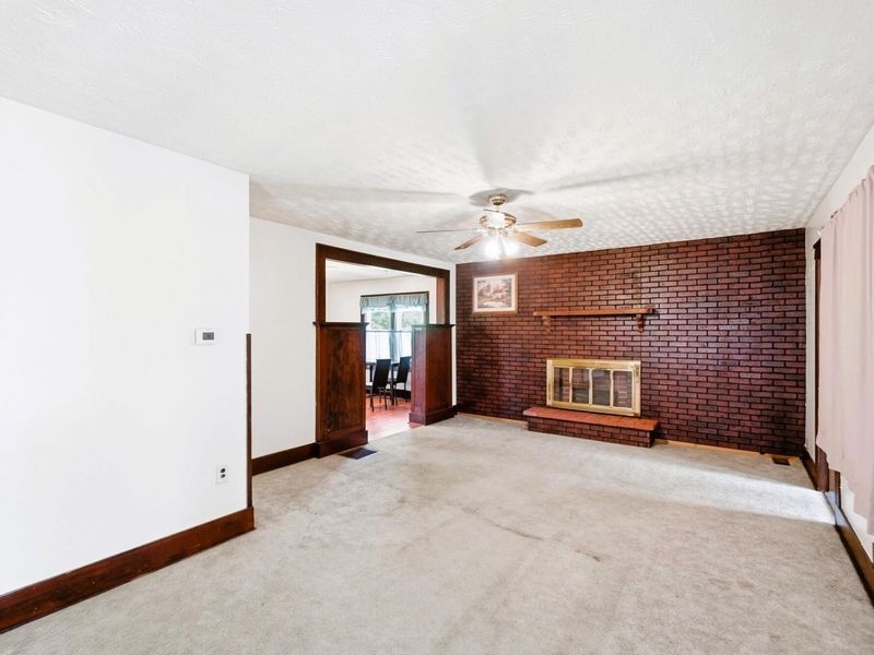 612 W Madison Street, New Carlisle, OH 45344 Photo 2