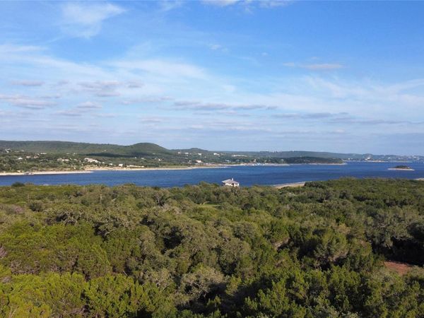 7713 Calcutta Run DR, Jonestown, TX 78645