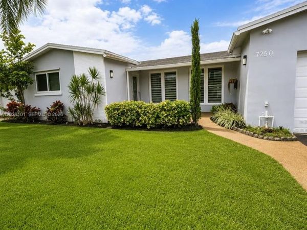 7250 Dilido Blvd , Miramar, FL 33023