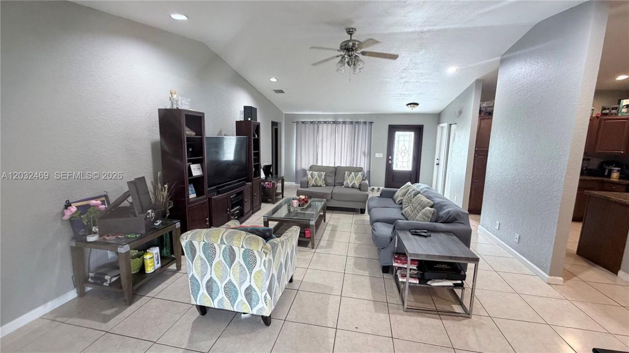 5356 NW 93rd Ter , Sunrise, FL 33351 Photo