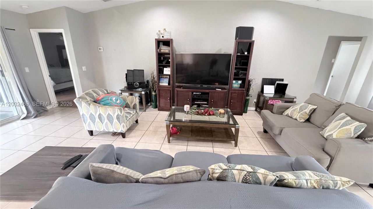 5356 NW 93rd Ter , Sunrise, FL 33351 Photo