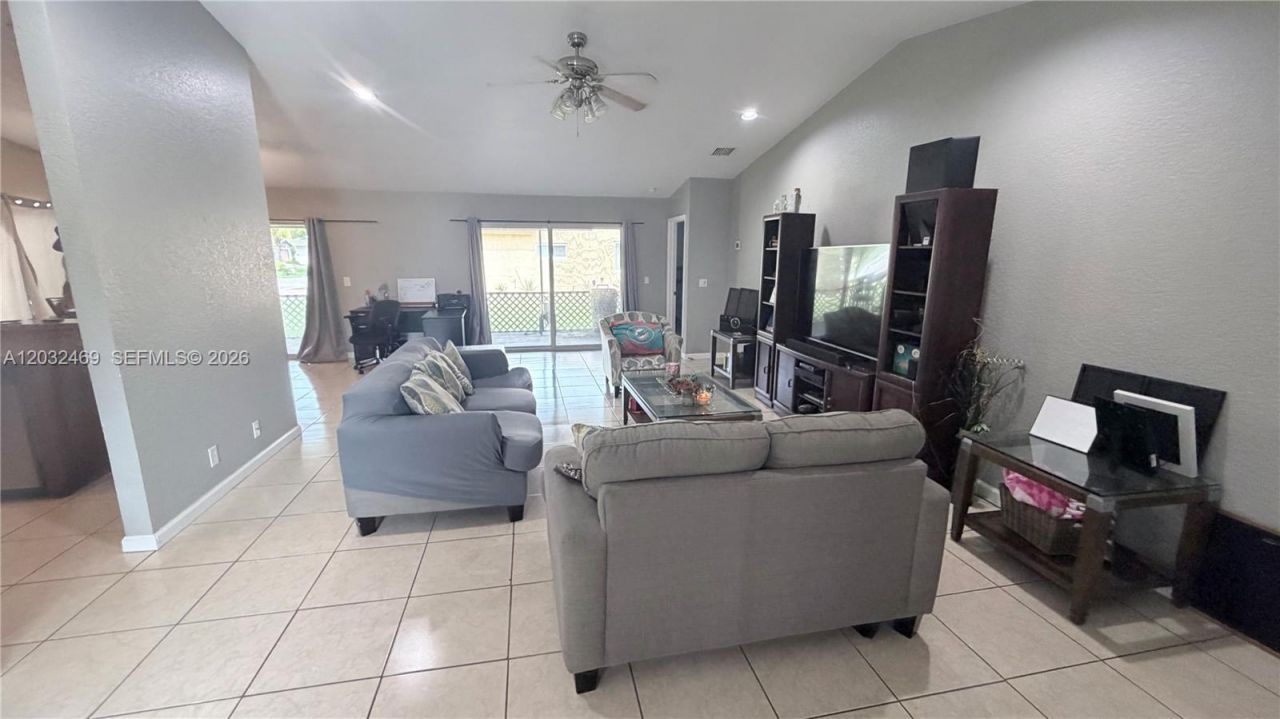 5356 NW 93rd Ter , Sunrise, FL 33351 Photo