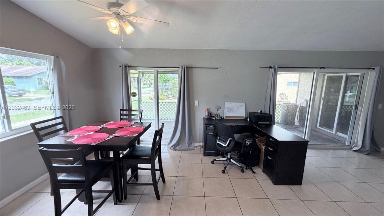 5356 NW 93rd Ter , Sunrise, FL 33351 Photo