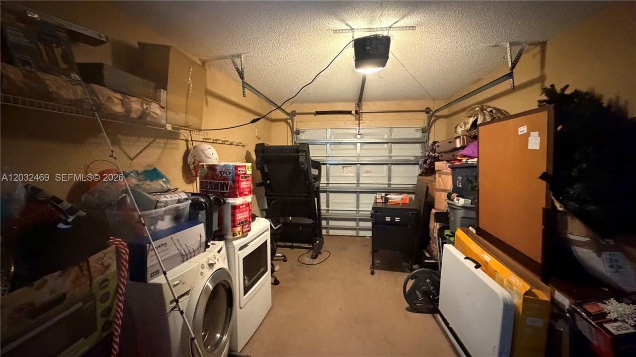 5356 NW 93rd Ter , Sunrise, FL 33351 Photo