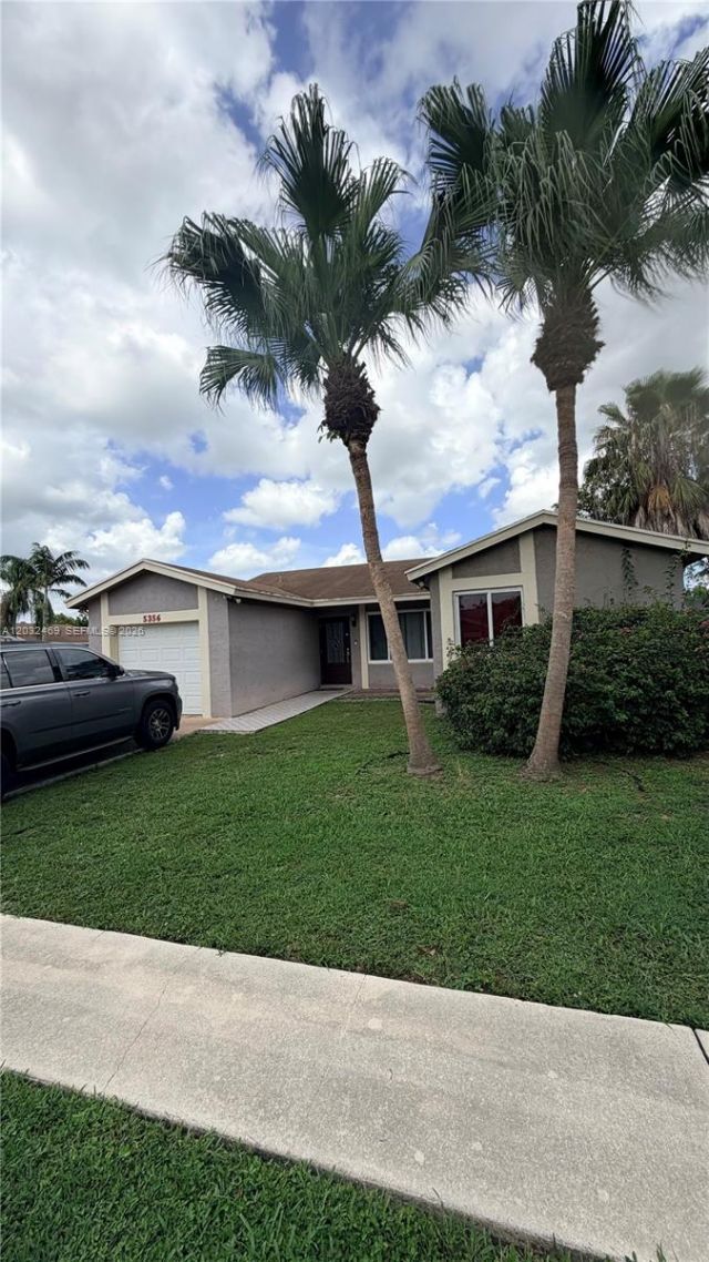 5356 NW 93rd Ter , Sunrise, FL 33351 Photo