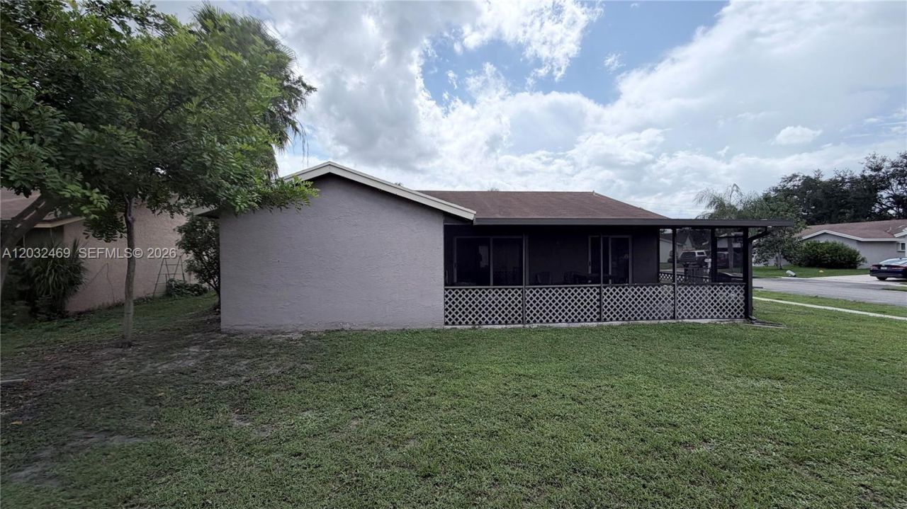 5356 NW 93rd Ter , Sunrise, FL 33351 Photo