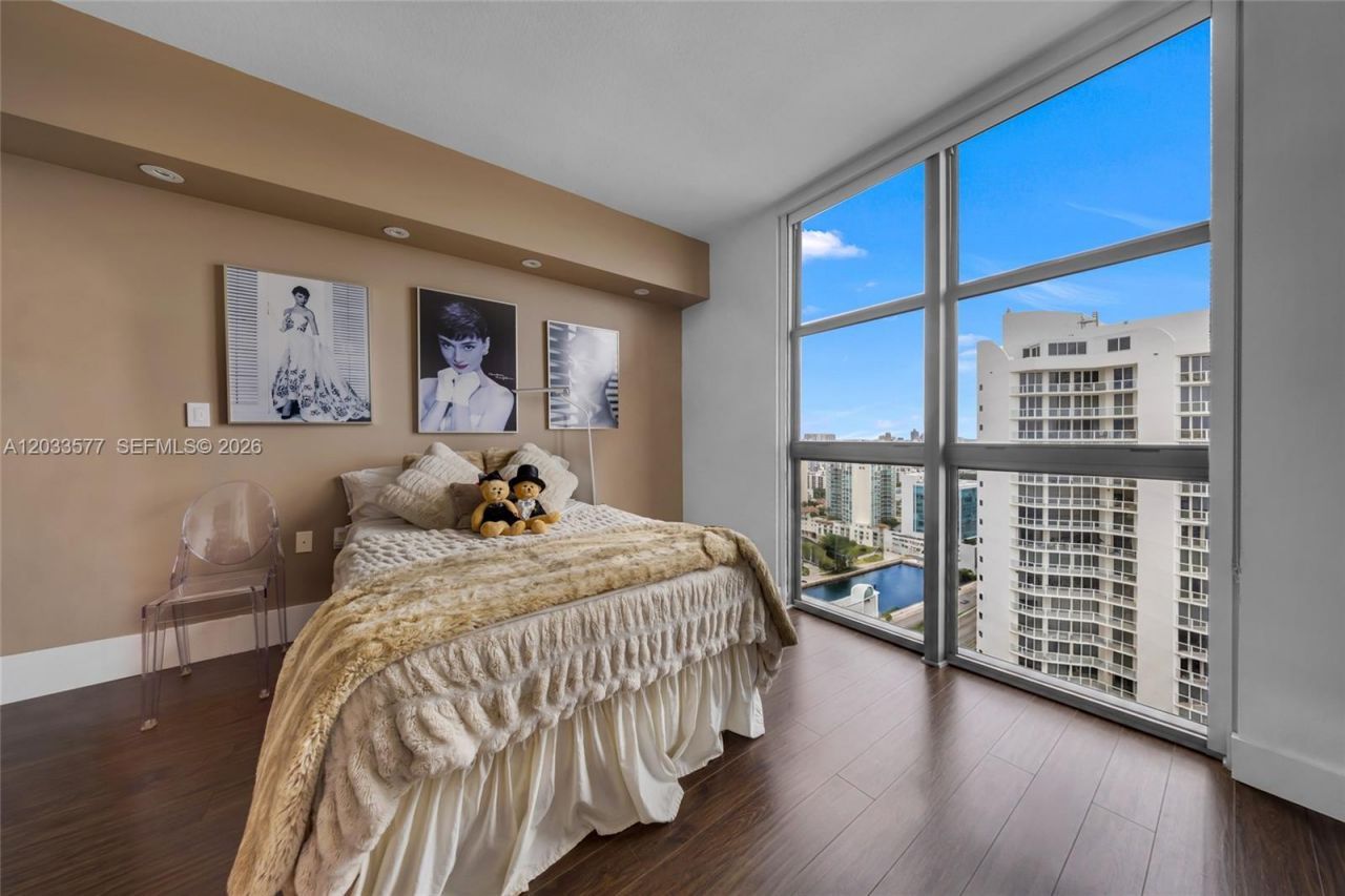 16275 Collins Ave, Unit 2502, Sunny Isles Beach, FL 33160 Photo