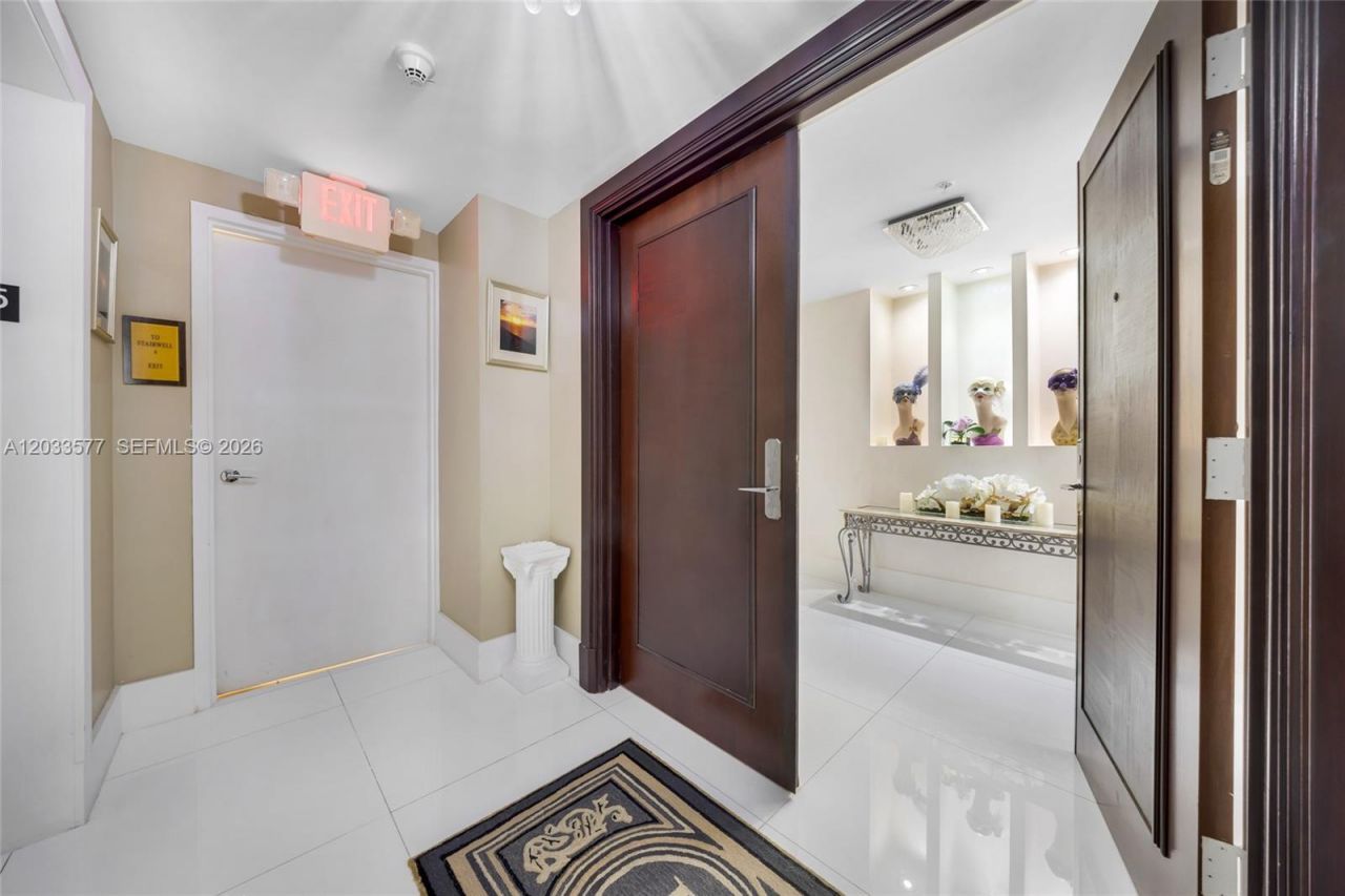 16275 Collins Ave, Unit 2502, Sunny Isles Beach, FL 33160 Photo