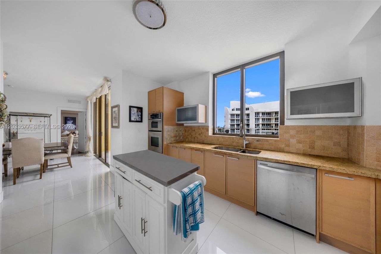 16275 Collins Ave, Unit 2502, Sunny Isles Beach, FL 33160 Photo