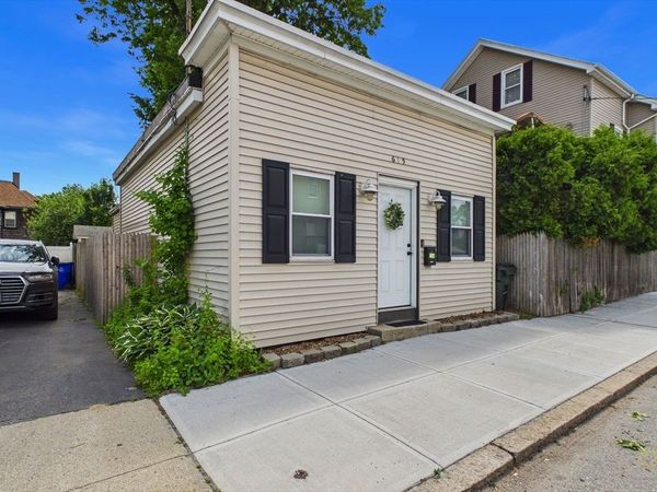 615 Robeson St, Fall River, MA 02720