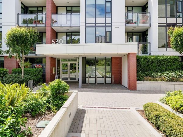 530 Michigan St N, Unit #206, Victoria, BC V8V 0G2