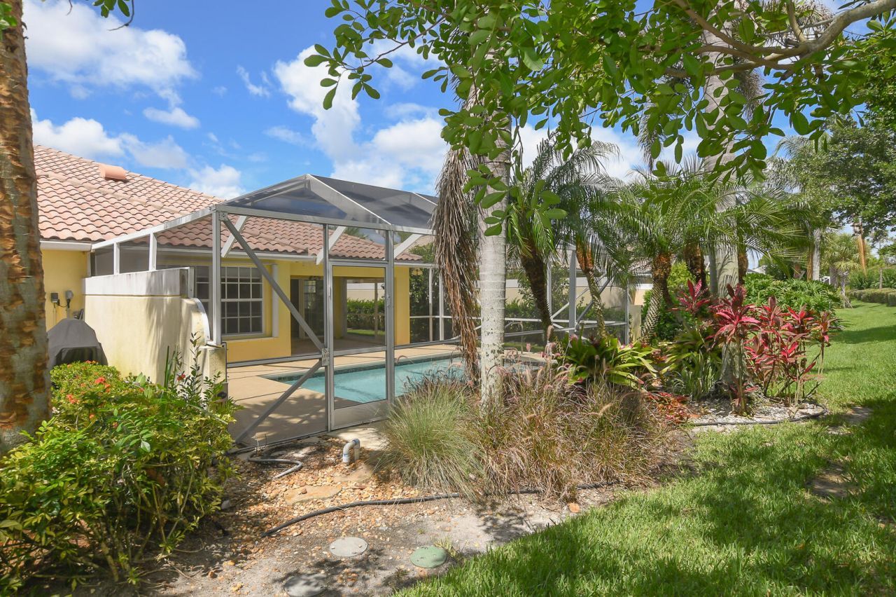 10653 SW Hartwick Drive, Port Saint Lucie, FL 34987 Photo