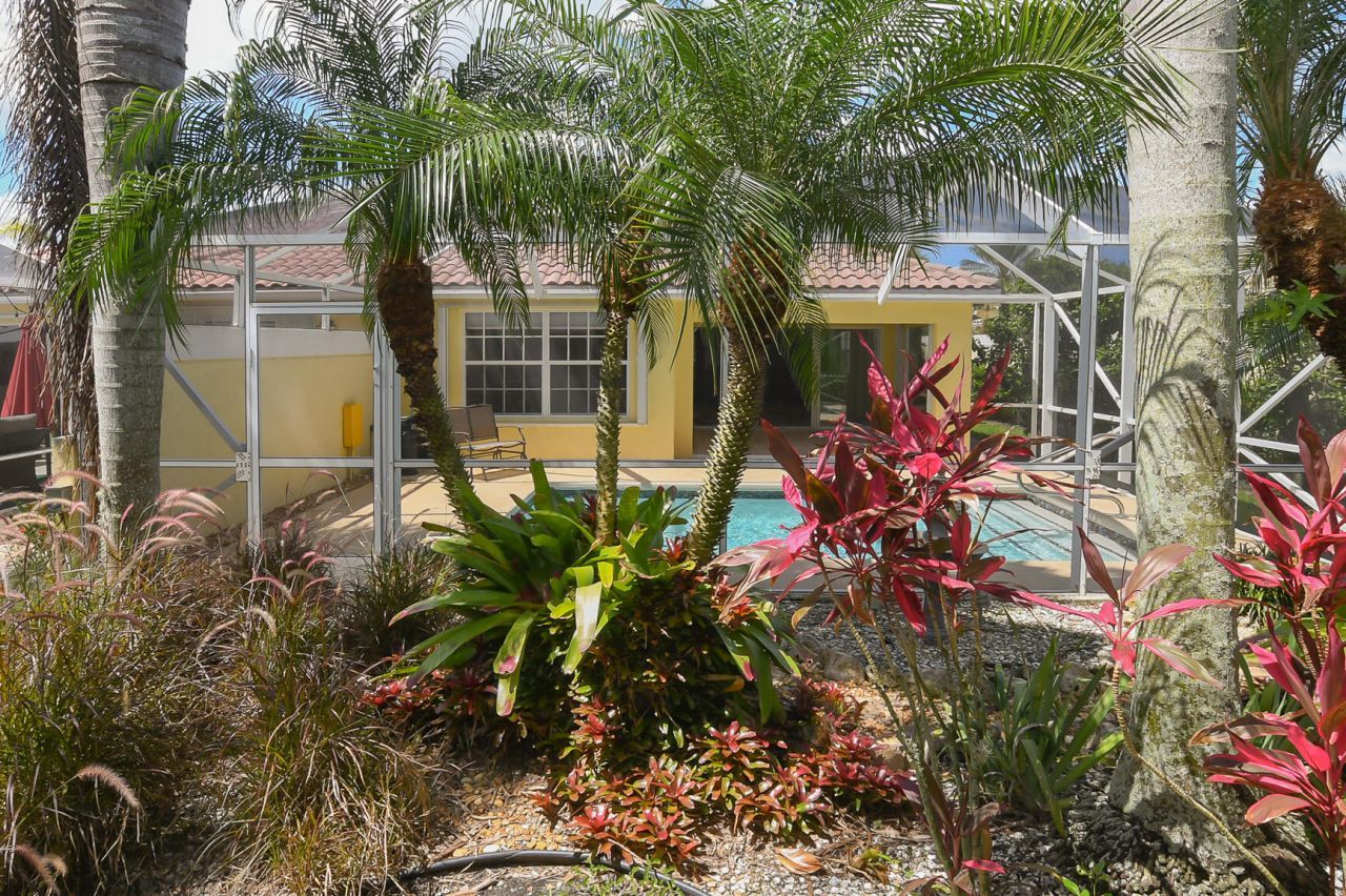 10653 SW Hartwick Drive, Port Saint Lucie, FL 34987 Photo