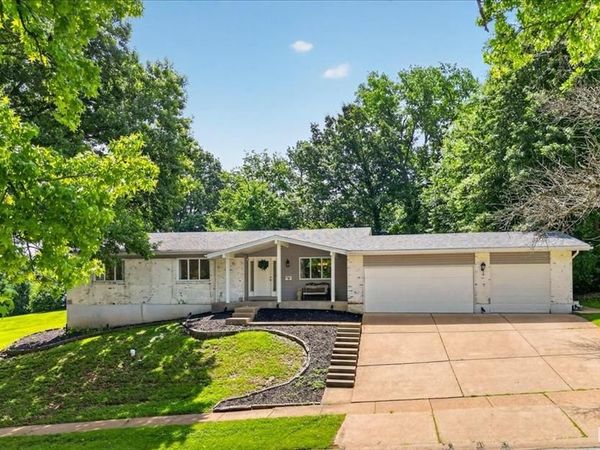 706 Clayworth Drive, Ballwin, MO 63011