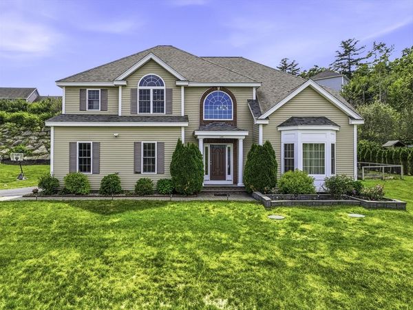 120 Mohawk Path, Holliston, MA 01746