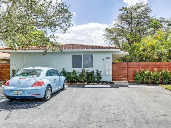 1620 NE 20th Avenue, Unit 2, Fort Lauderdale, FL 33305