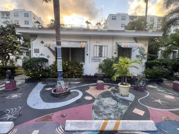 717 NE 5th Avenue, Unit 2, Fort Lauderdale, FL 33304