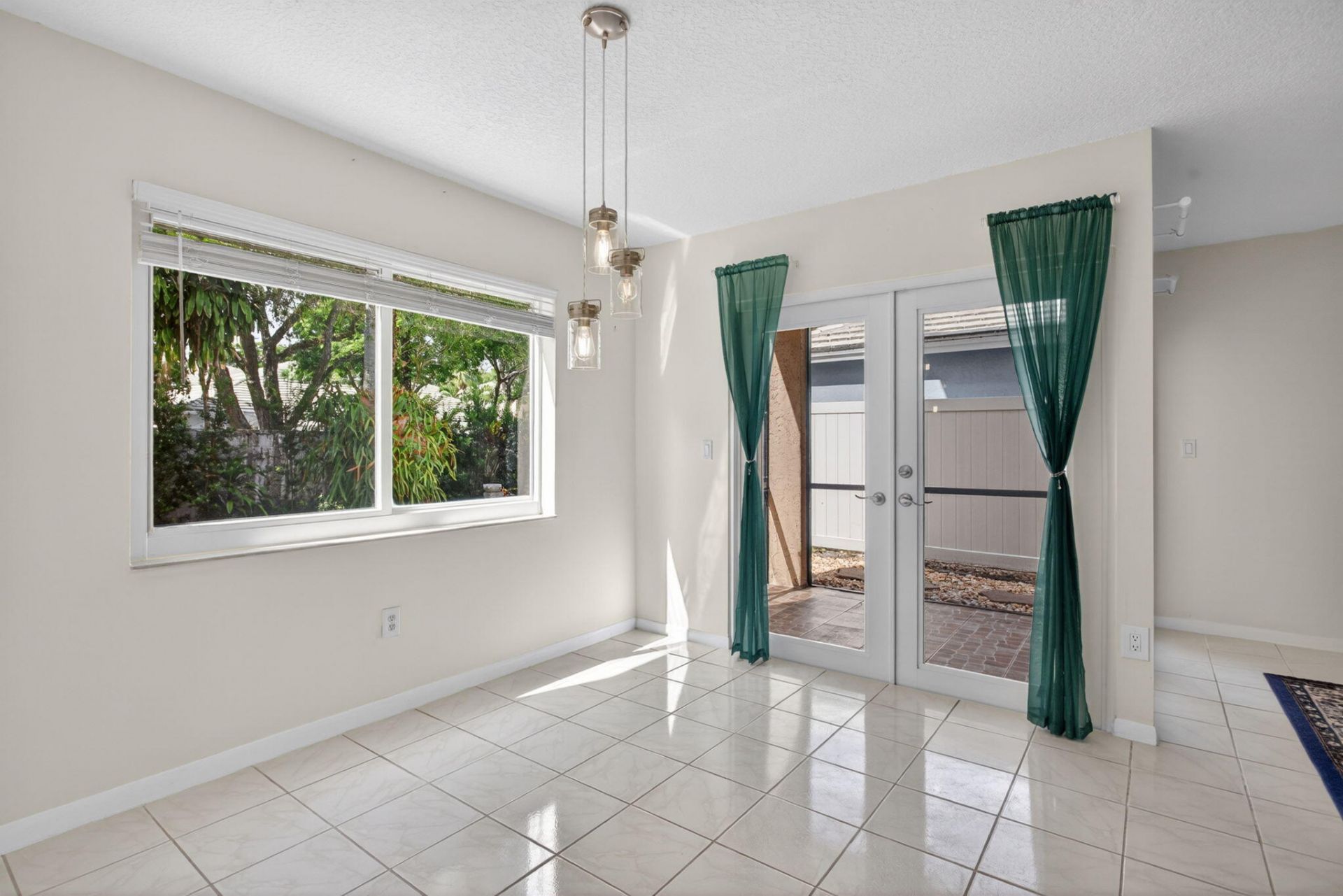 9812 NW 2nd Court, Plantation, FL 33324 Photo