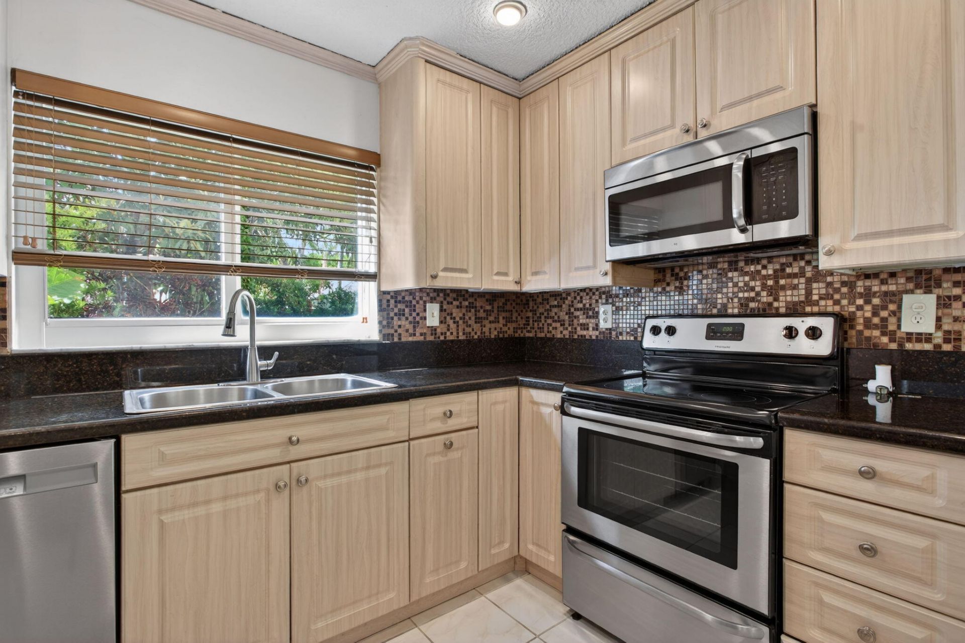 9812 NW 2nd Court, Plantation, FL 33324 Photo