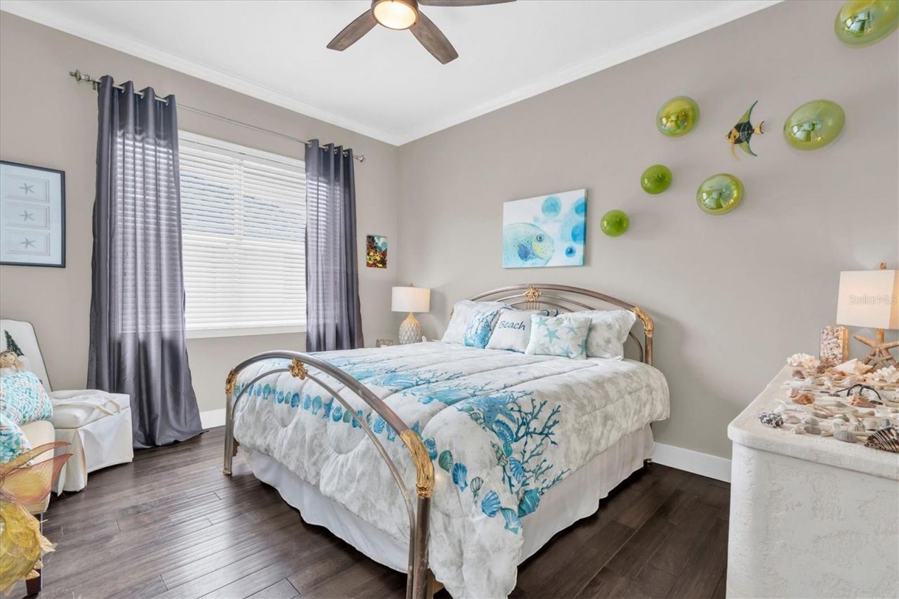 2853 Seabreeze Drive S, Gulfport, FL 33707 Photo