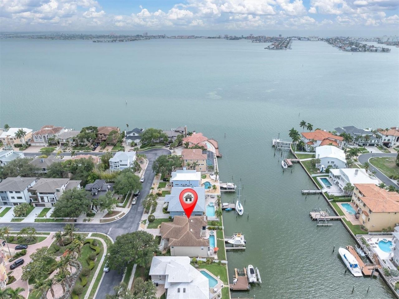 2853 Seabreeze Drive S, Gulfport, FL 33707 Photo