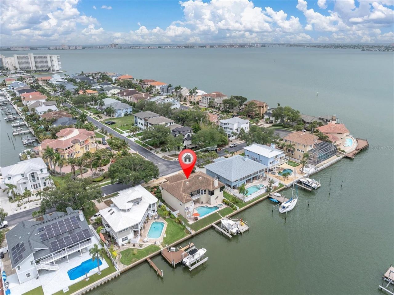 2853 Seabreeze Drive S, Gulfport, FL 33707 Photo