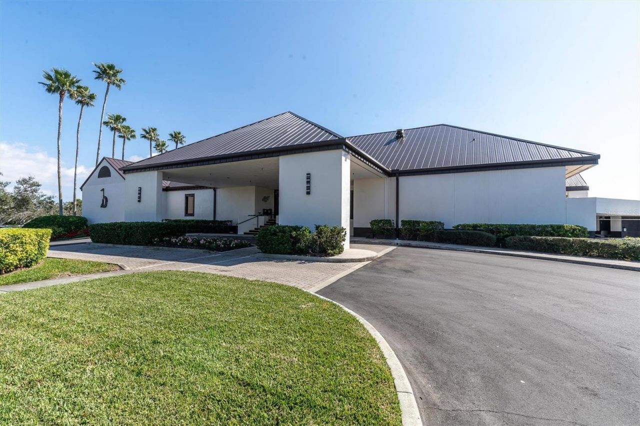 2853 Seabreeze Drive S, Gulfport, FL 33707 Photo