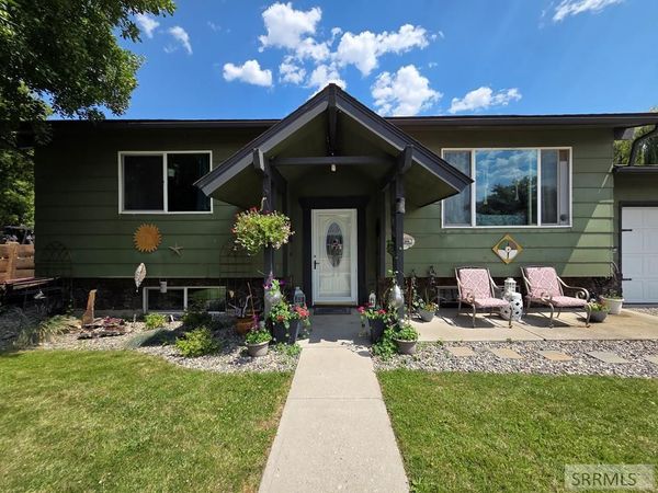 904 Edwards Street, SALMON, ID 83467