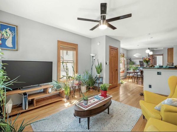 2701 Harriet Avenue, Unit 202, Minneapolis, MN 55408